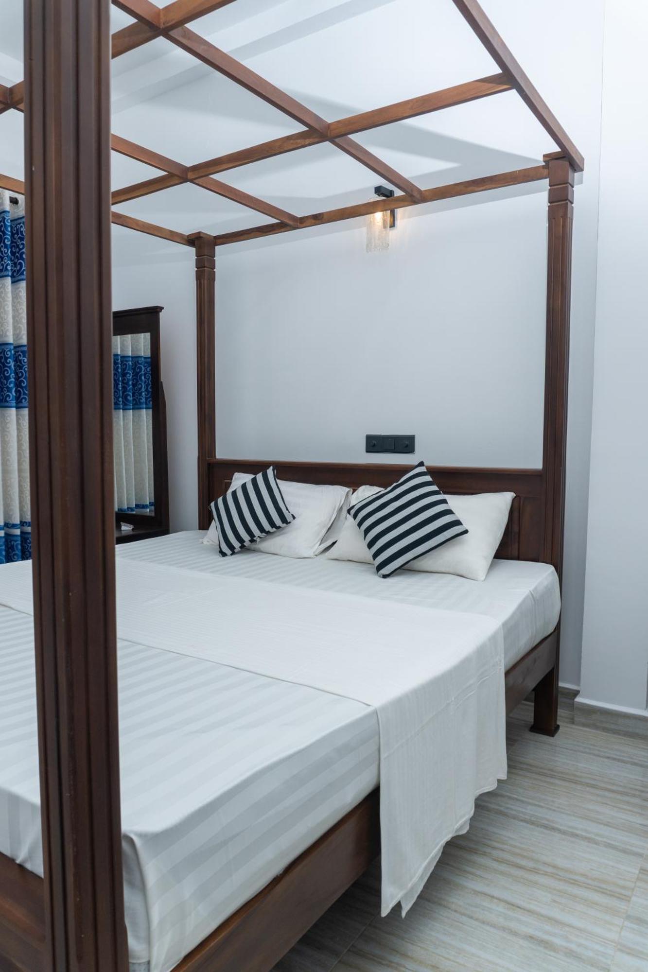 Blue Heaven Villa Ahangama Exterior photo